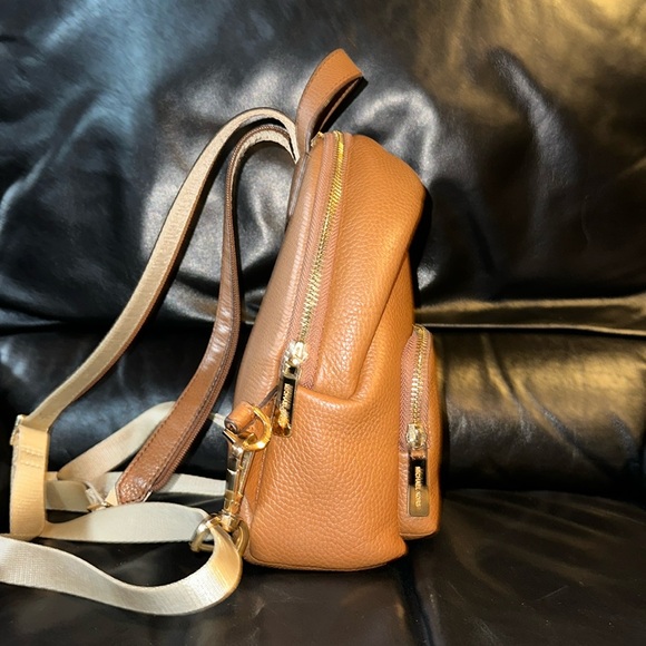 🔥🔥🔥Michael Kors Small Mini Erin Leather Convertible Backpack - Picture 4 of 15